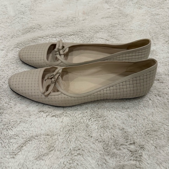 Anteprima Vero Cuoio Cream Flats with Micro Kitten Heel with Woven Texture Sz 38 - Picture 2 of 6